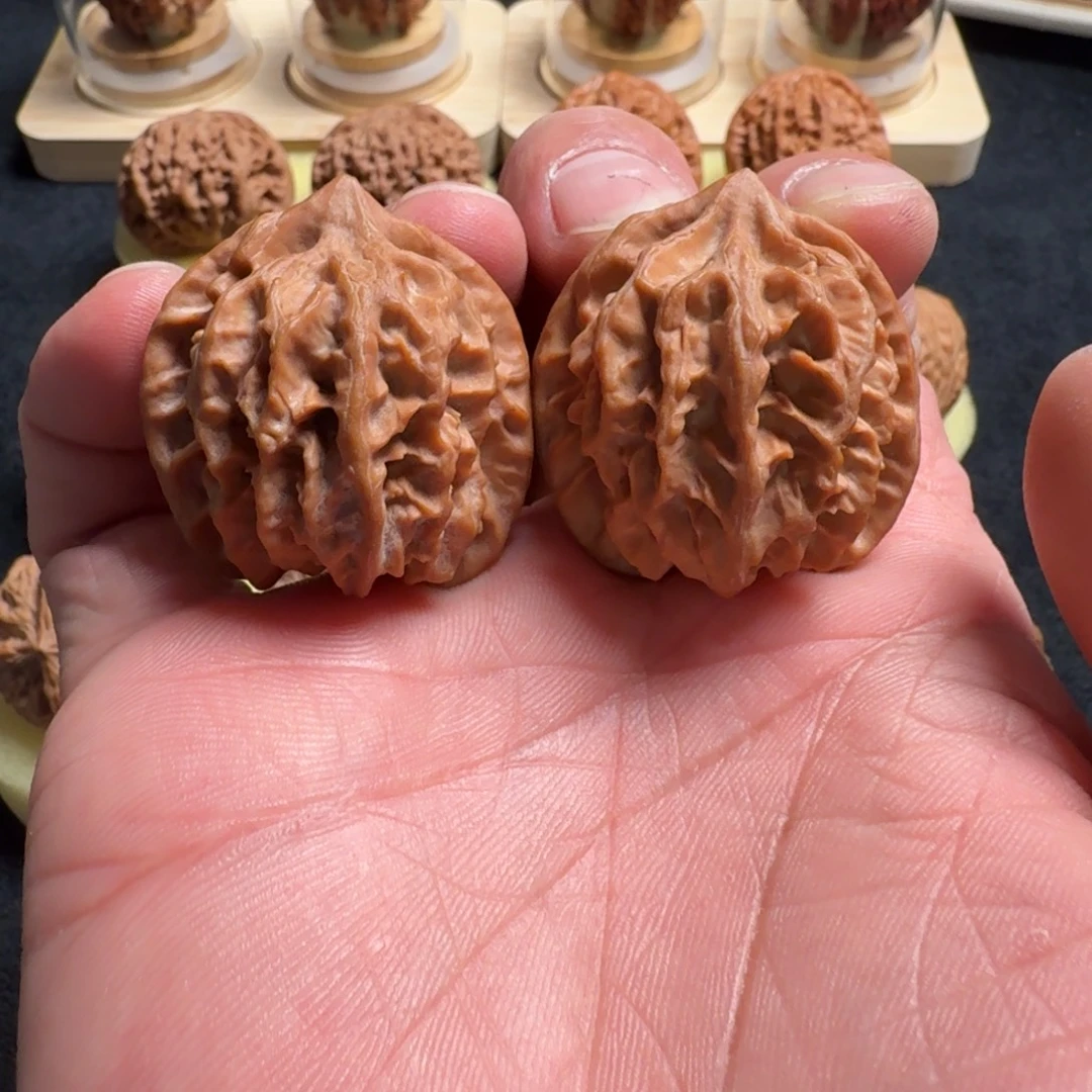 文玩核桃吊坠曹大龙36