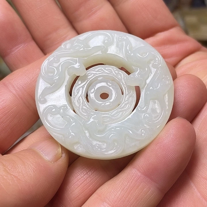 依***水和田玉未镶嵌挂件