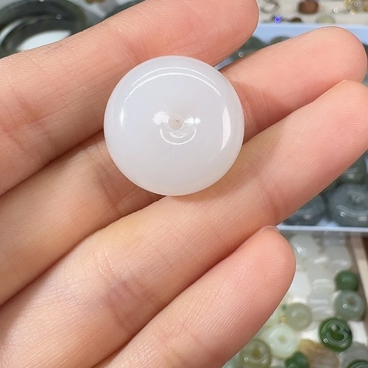 和田玉未镶嵌颈饰20.710.6