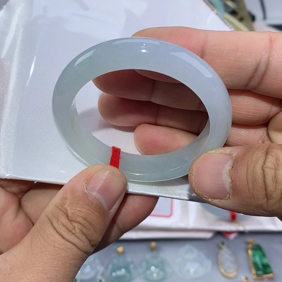 【闪购商品】未镶嵌手镯翡翠