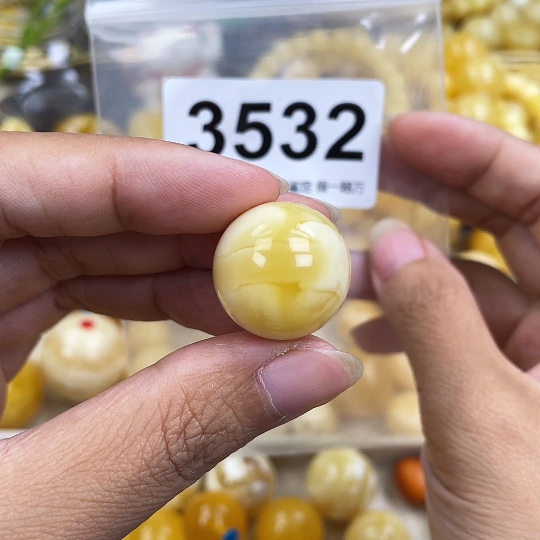 疲***来琥珀未镶嵌珠宝奇石20