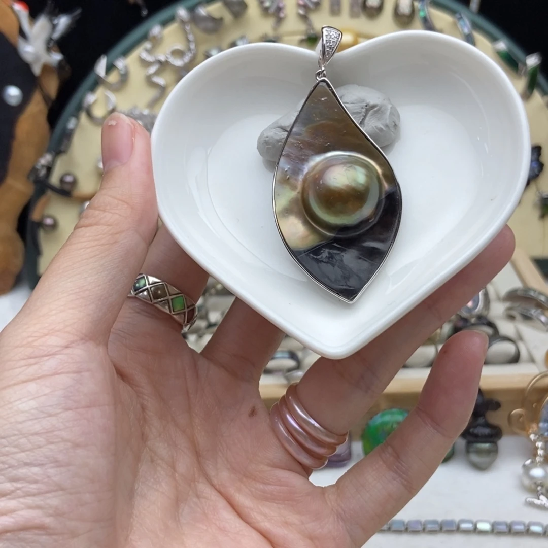 海水珍珠画框银S925镶嵌马贝吊坠