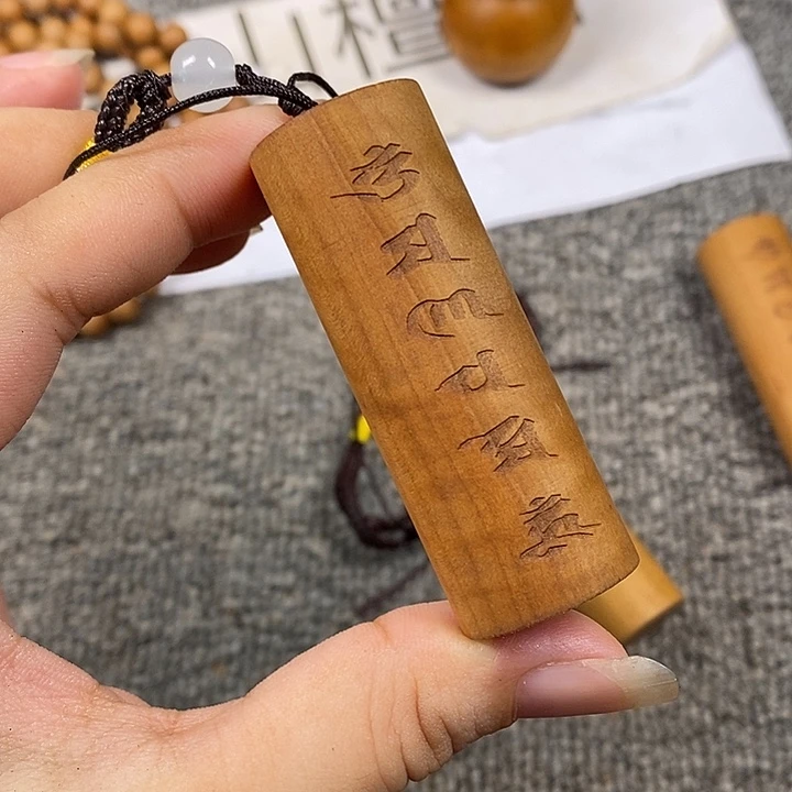 檀香木手串/手链老山檀香雕刻六字圆柱手把