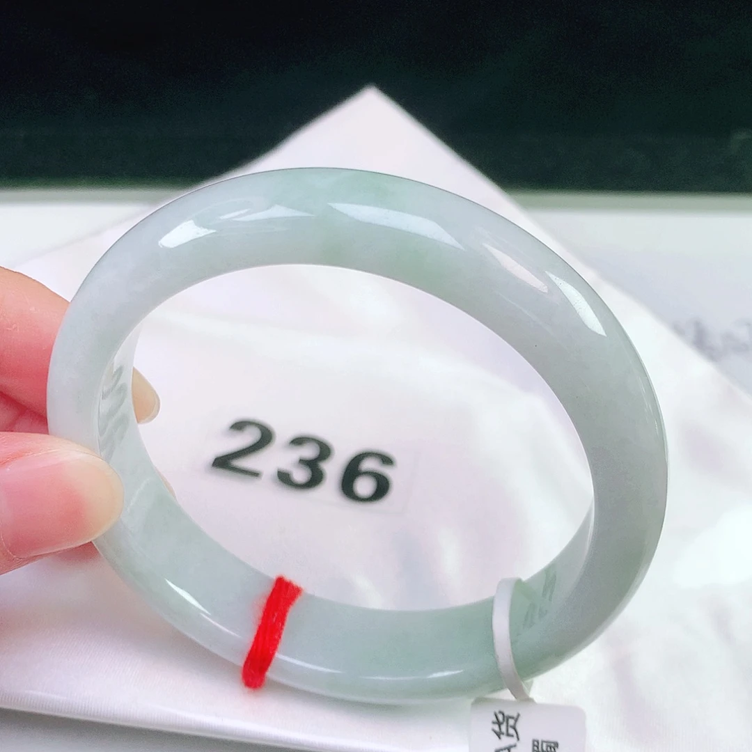 未镶嵌手镯翡翠236