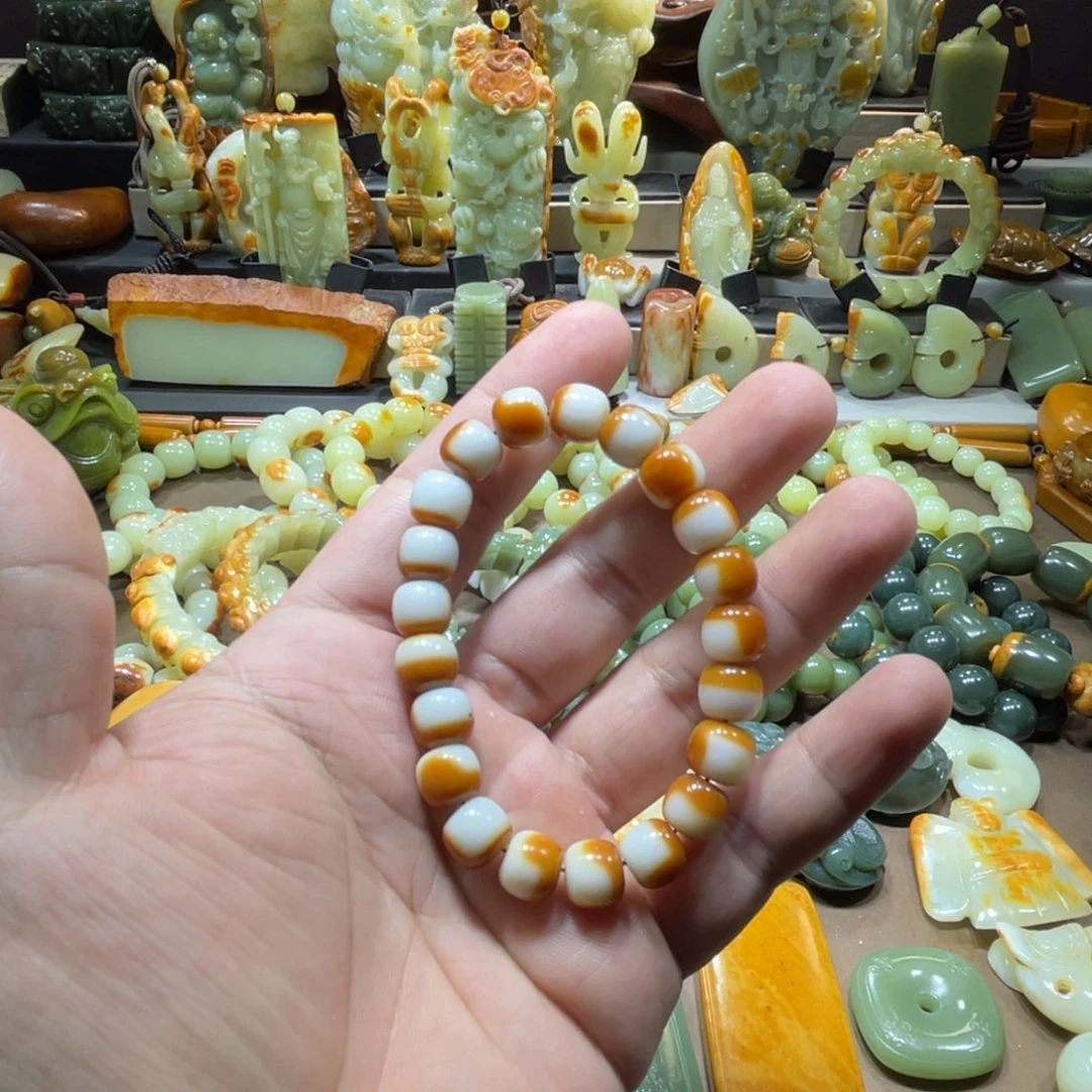 透闪石质玉未镶嵌珠宝奇石