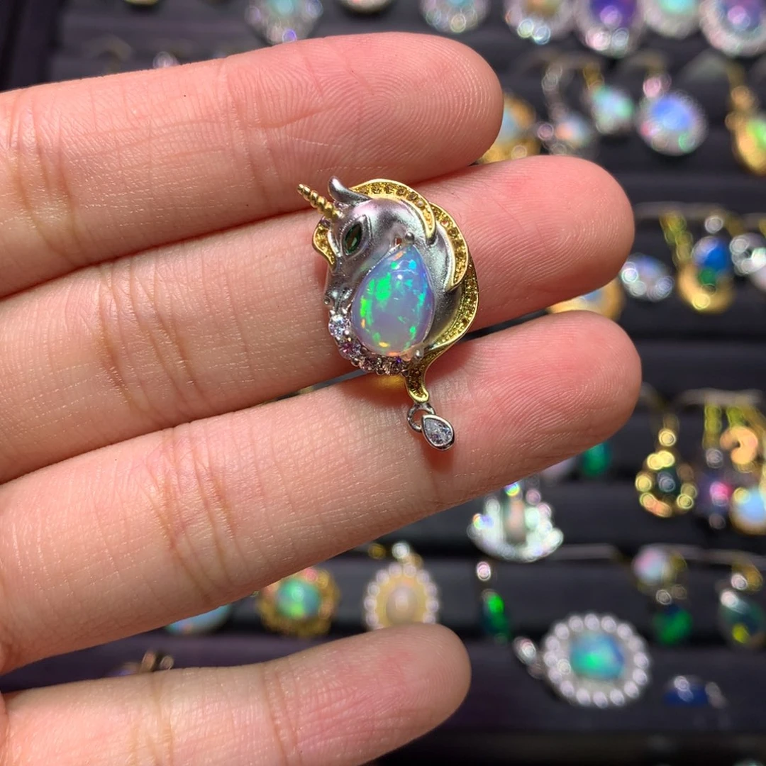 银S925镶嵌欧泊吊坠