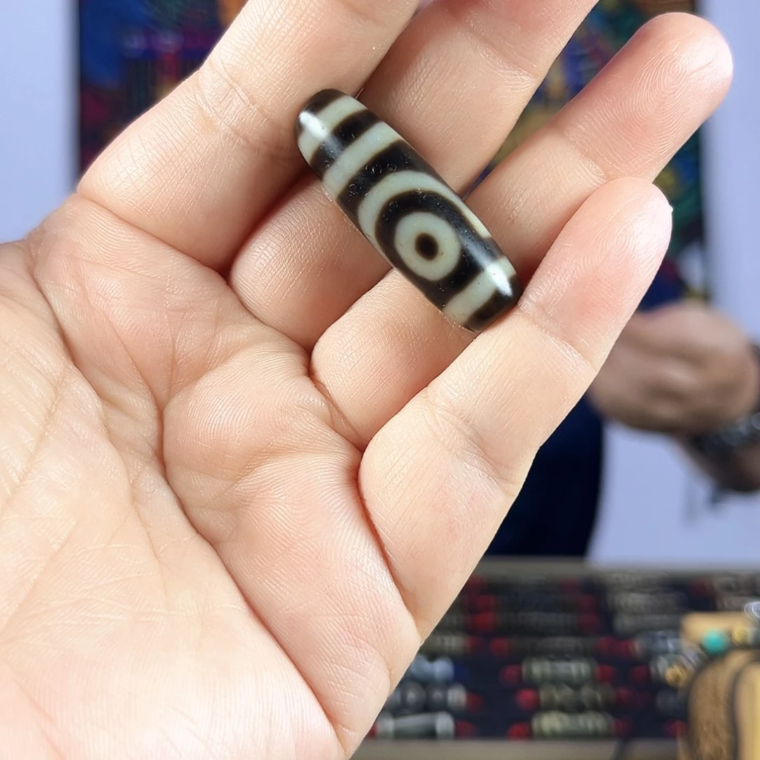 合金颈饰玛瑙/玉髓恩*