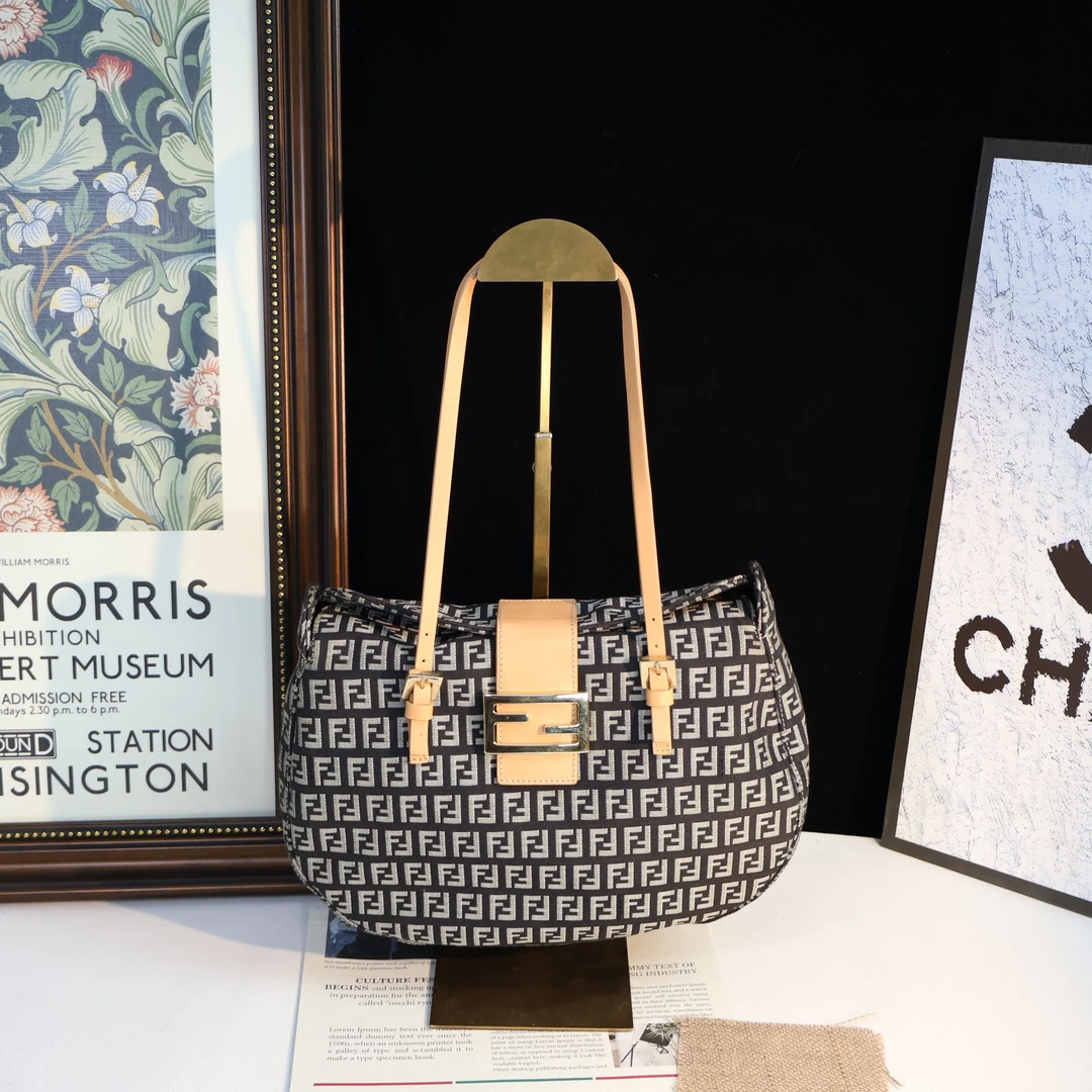 95新 FENDI/芬迪 K275/ZUCCA元宝老花