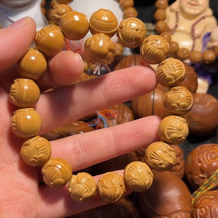 橄榄核手串/手链猴头哆啦A梦三通