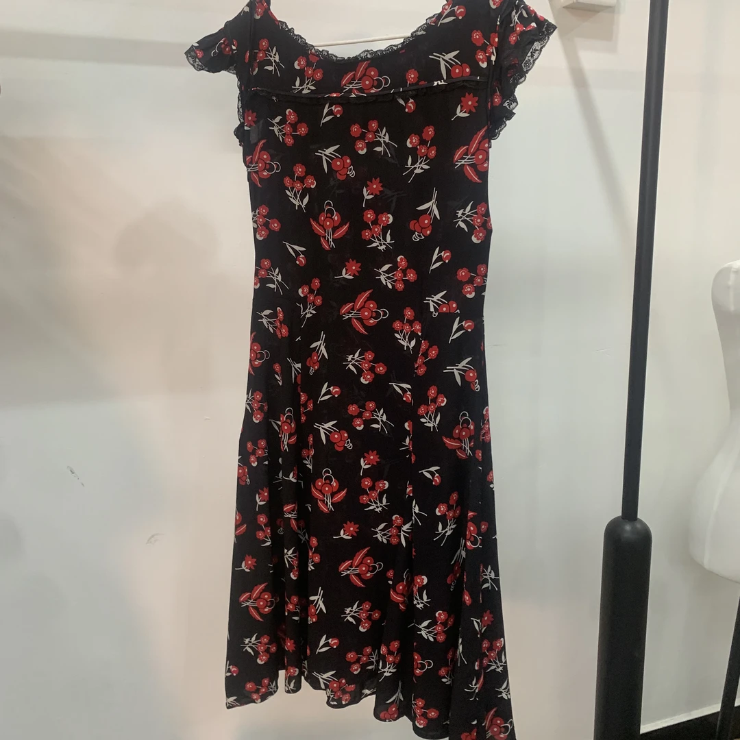 99新 Prada/普拉达 碎花连衣裙/38码/A02901