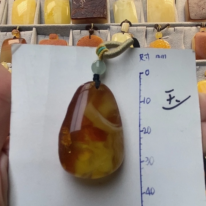 琥珀未镶嵌珠宝奇石