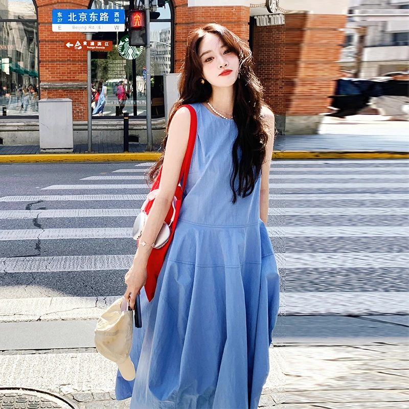 博主风氛围感大摆型无袖气质长裙新款赫本风高级感别致连衣裙女夏