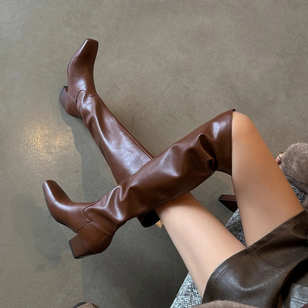 法式复古真皮方头骑士靴2025秋冬新款棕色百搭高筒靴女粗跟堆堆靴