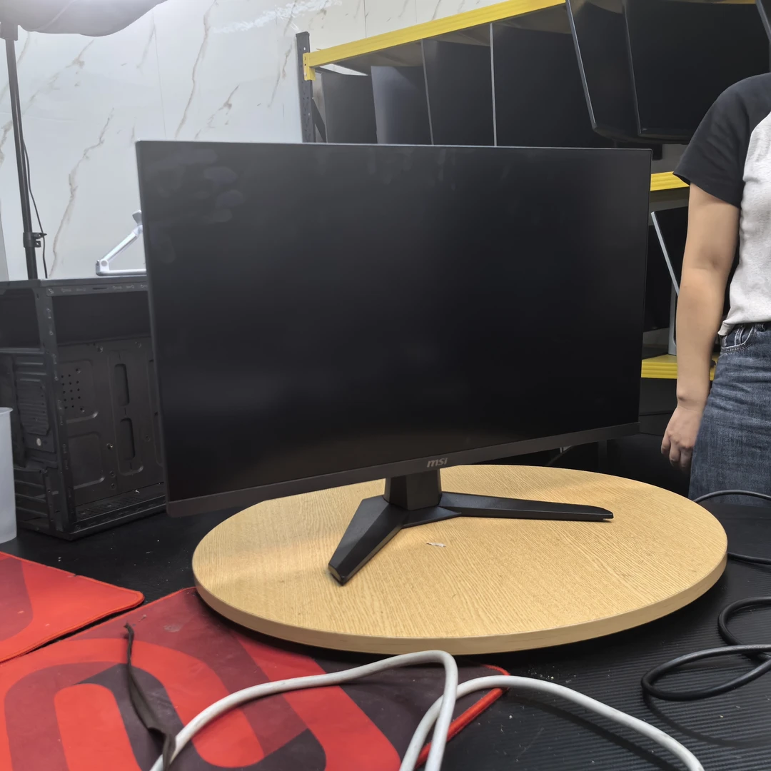 9新 微星 27寸直面2k 240HZ  99新显示器