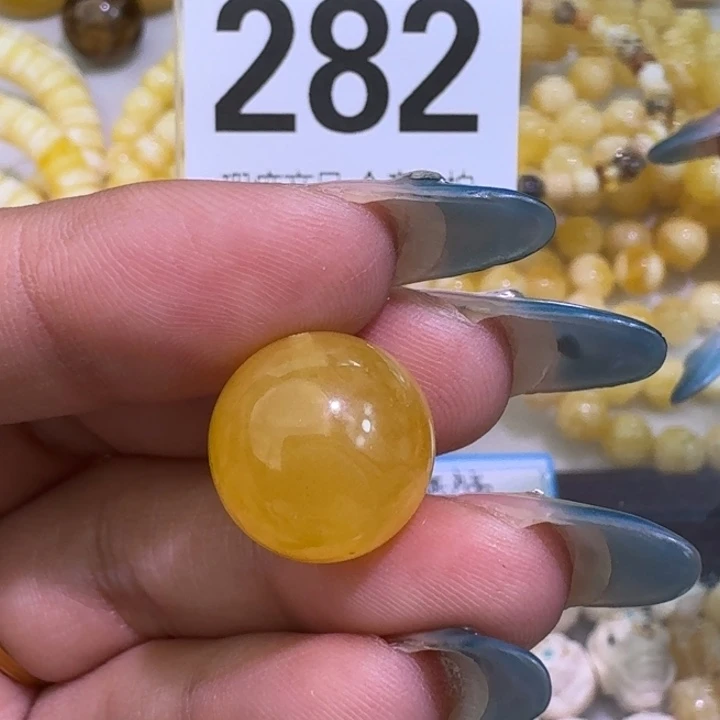 裸石琥珀未镶嵌15瑕疵