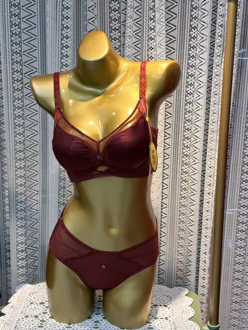 xarifa文胸套装厚款烫钻性感小胸聚拢舒适无钢圈8669