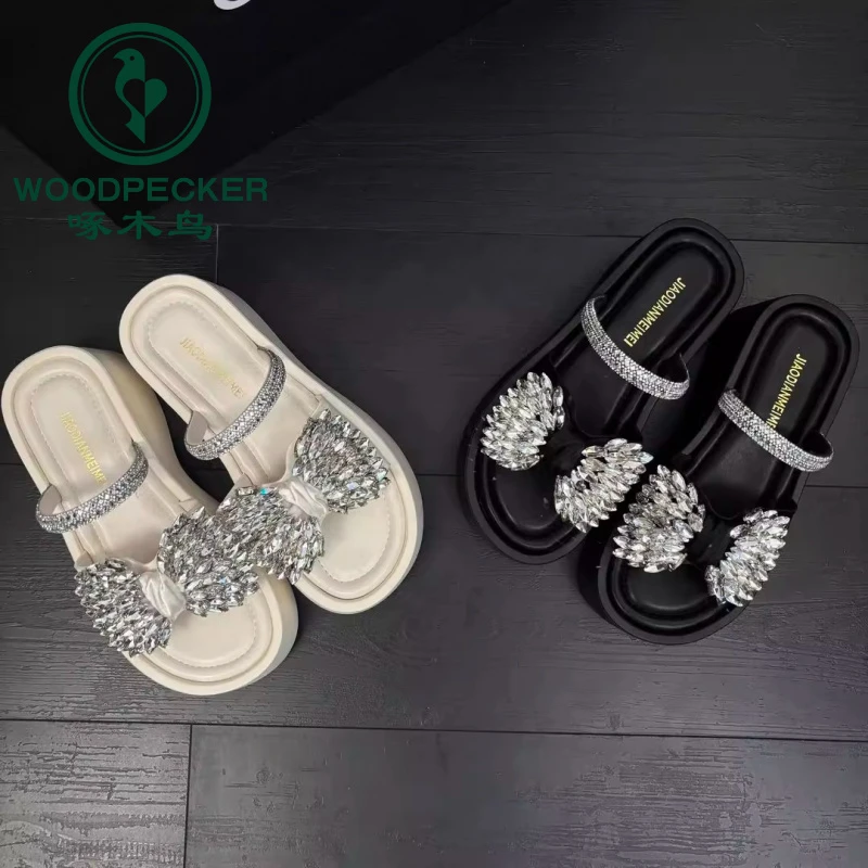 啄木鸟2025夏季精致水钻蝴蝶结厚底增高百搭女式外穿凉拖鞋凉拖鞋