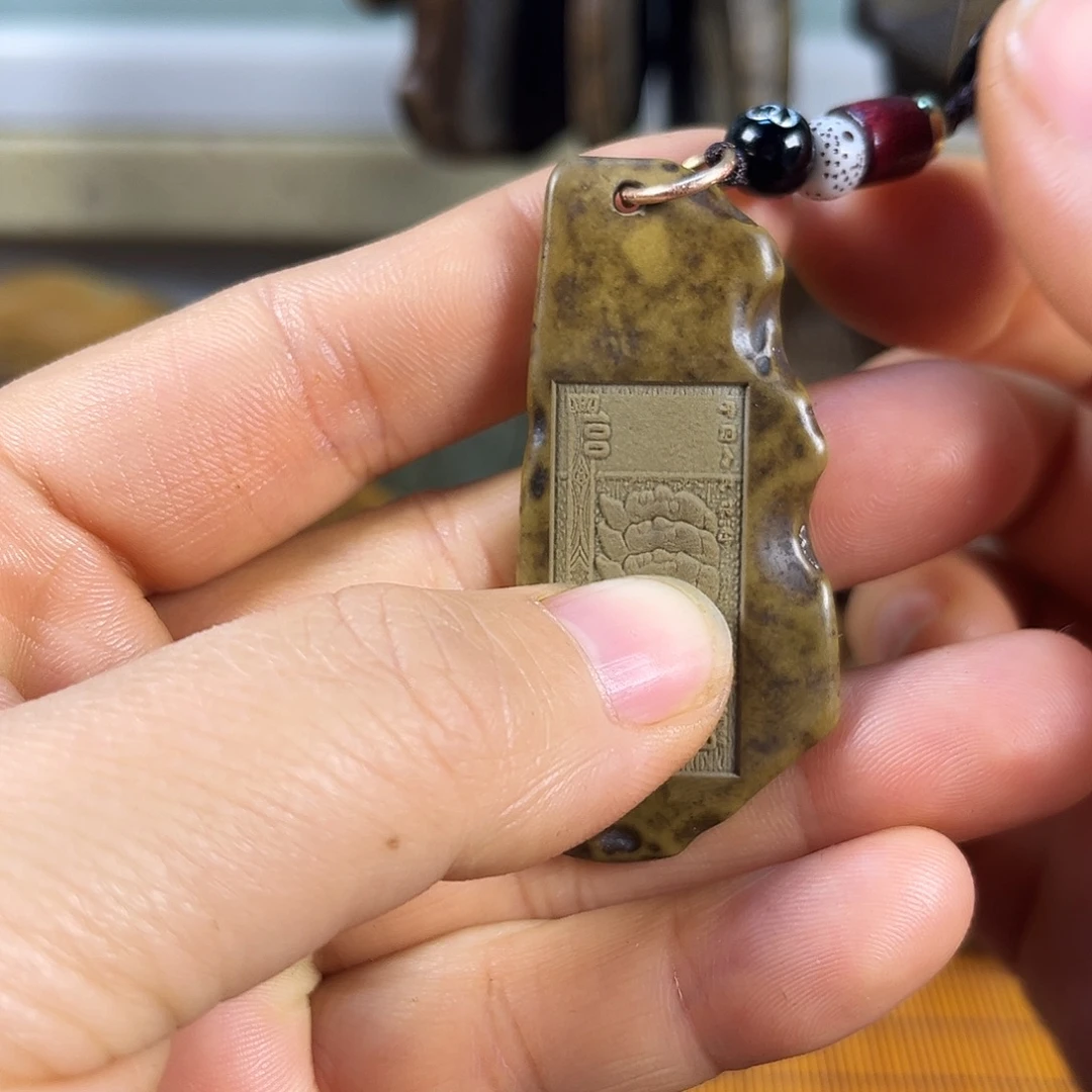 新疆戈壁石原石雕刻