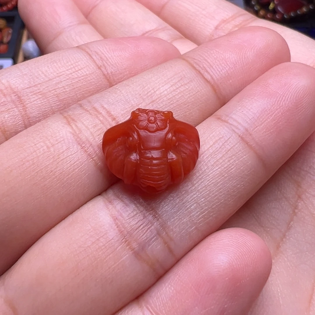 拉****未镶嵌南红玛瑙珠宝奇石