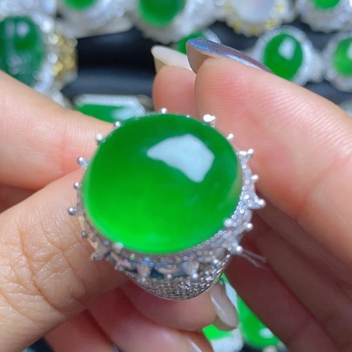 翡翠未镶嵌挂件蛋面