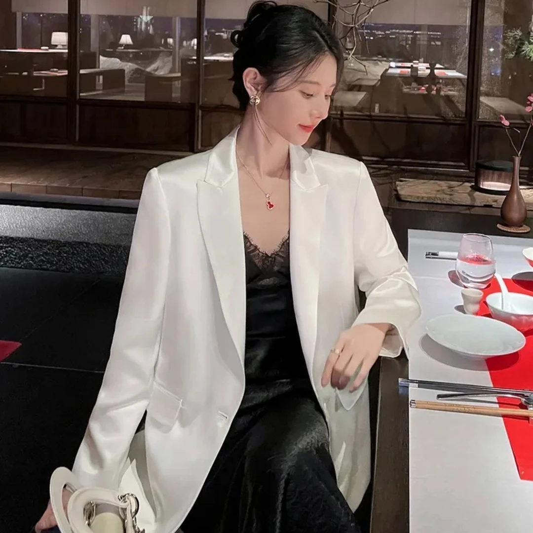 洋气百搭新款缎面高级感西装外套轻奢气质简约显瘦韩版时尚小西服