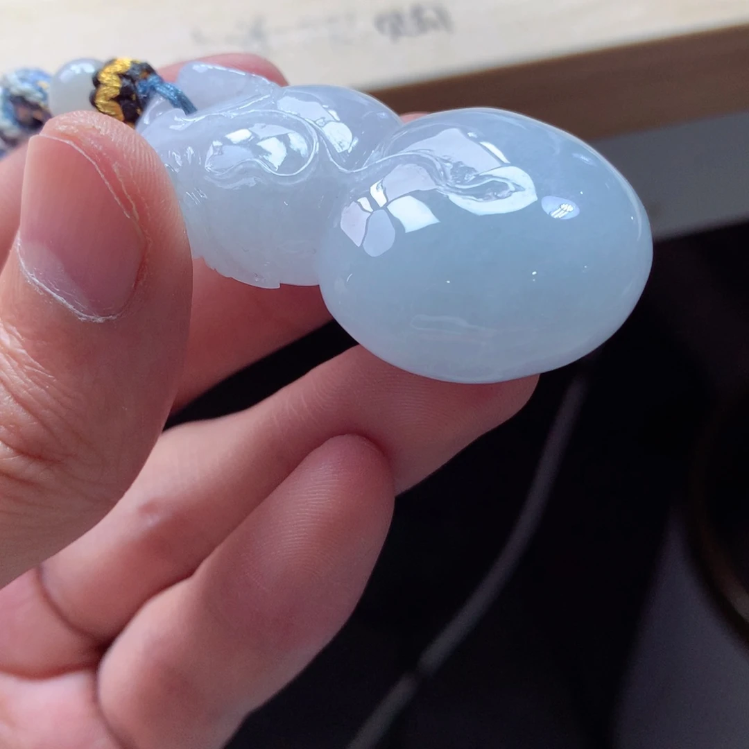 翡翠颈饰未镶嵌吊坠