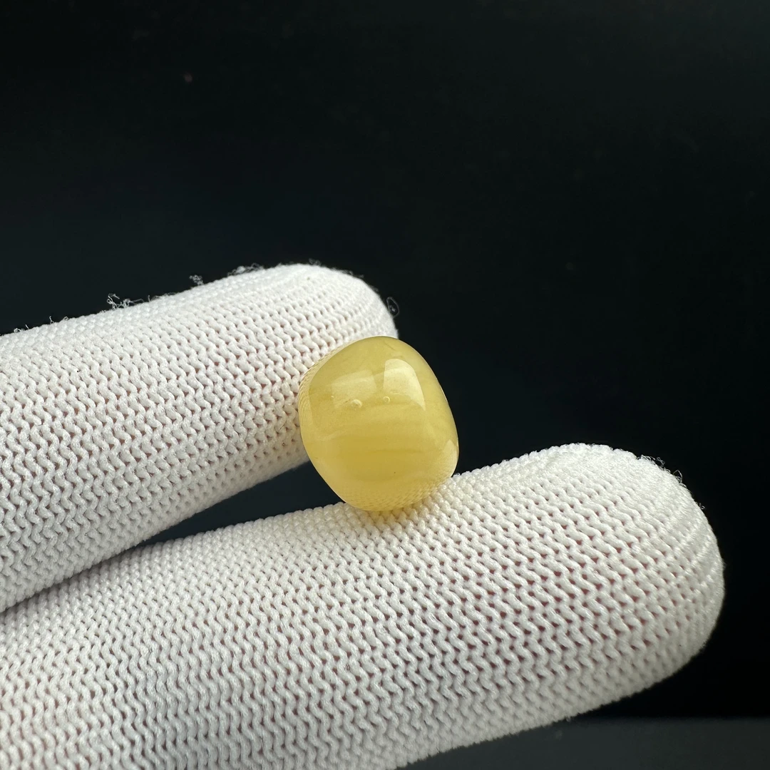 B3523天然原矿俄料蜜蜡 瑕疵墩子 14*11.8mm支持复检