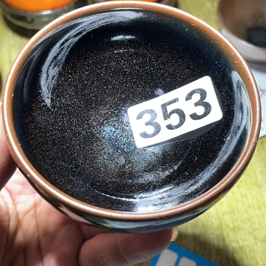 茶盏茶色头发有点卷353