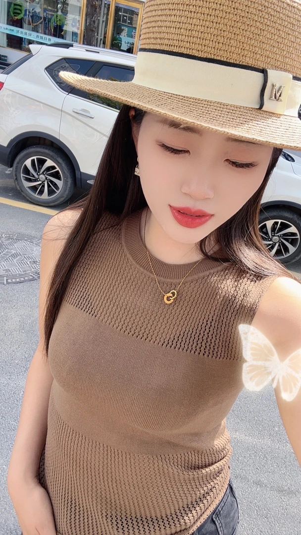 咖色迷人镂空针织衫