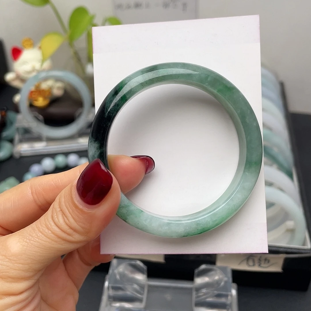 翡翠手镯未镶嵌50正圈