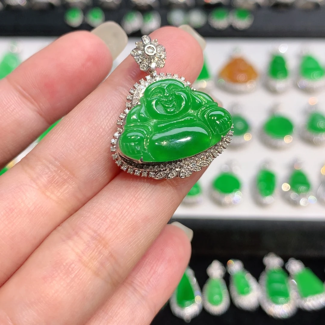 翡翠18K金镶嵌颈饰