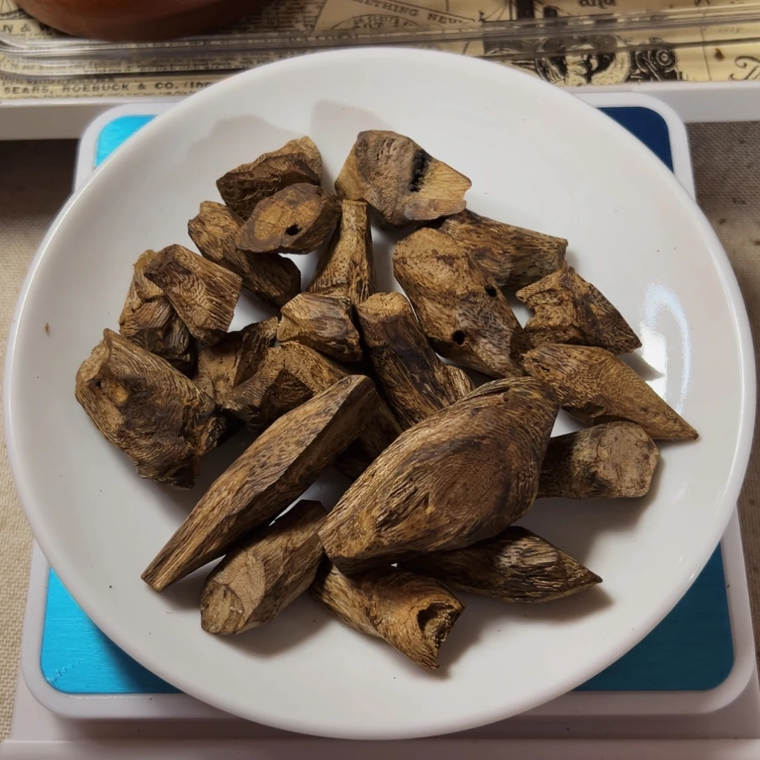 沉香碎屑沉香乌身圆叶大树丁，diy