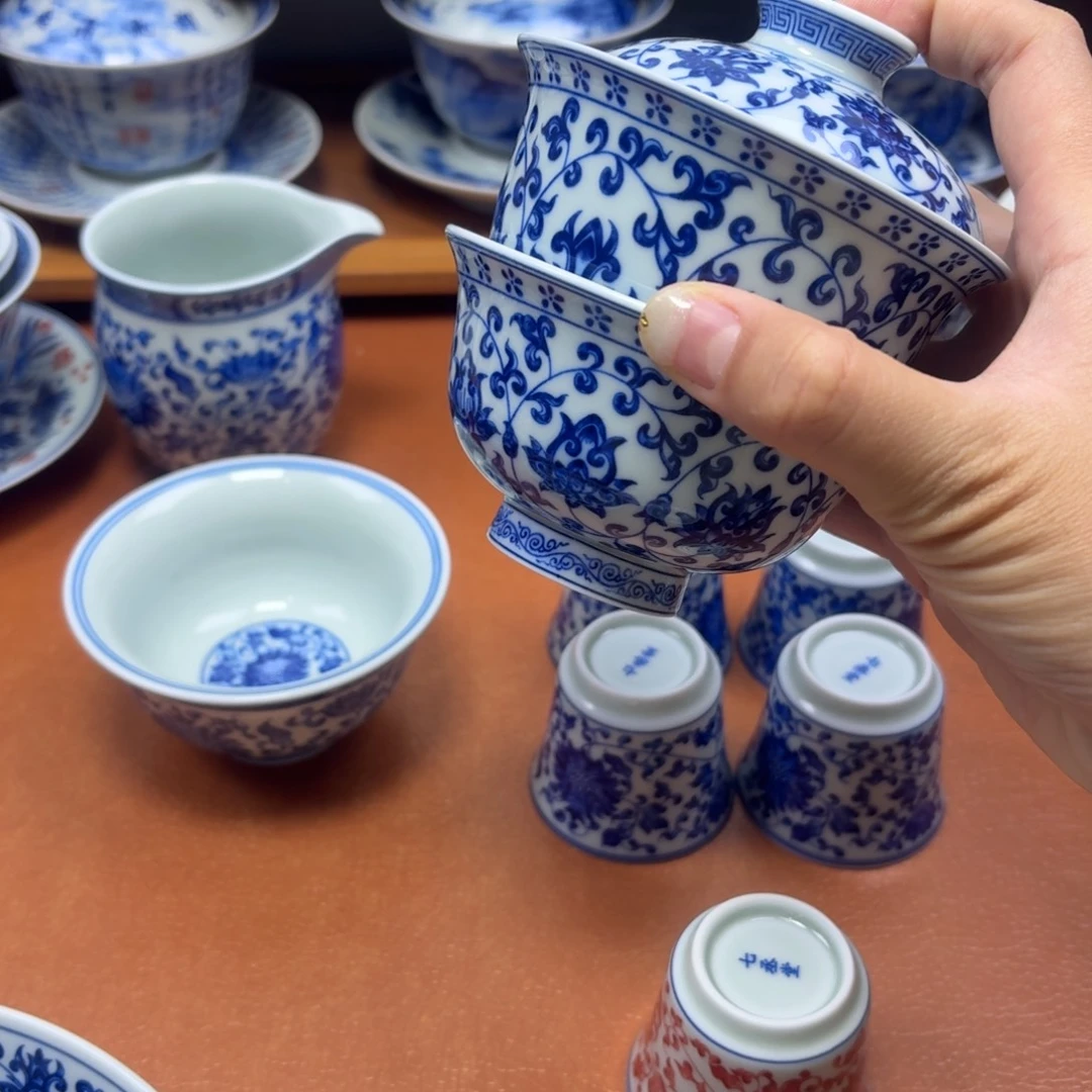 晚***来景德镇瓷器精品陈列