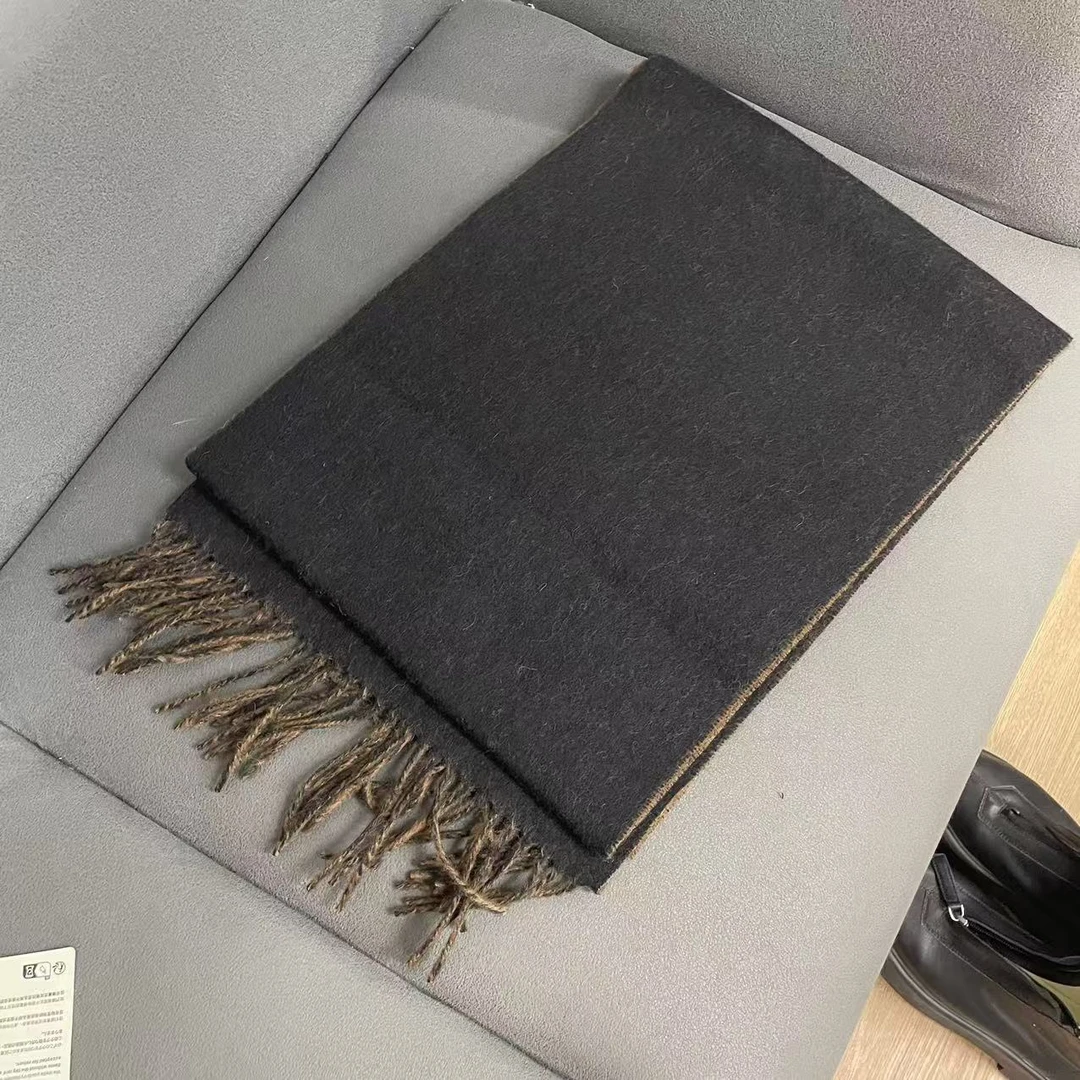 双面新款绵羊毛黑棕两色纯色流苏围巾