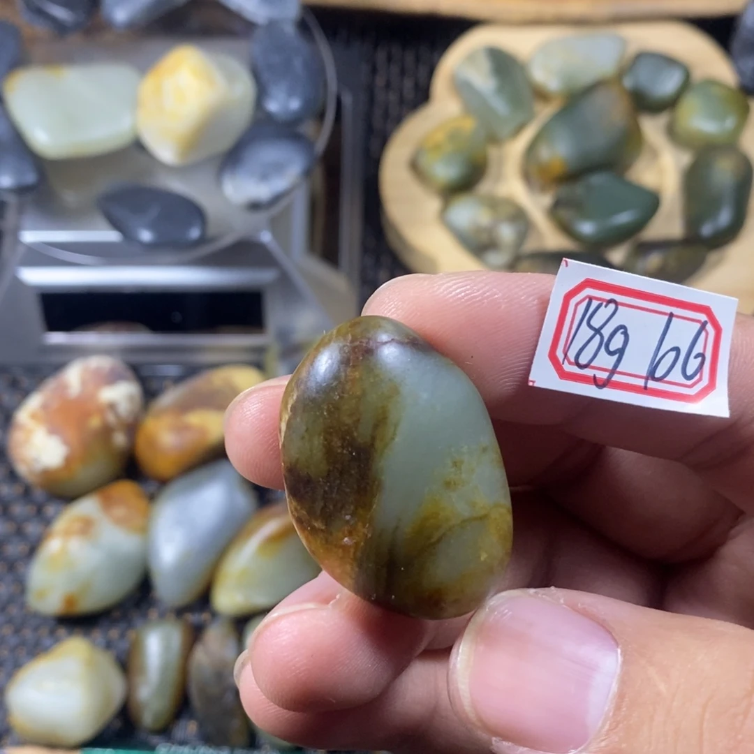 和田玉（糖玉）未镶嵌挂件