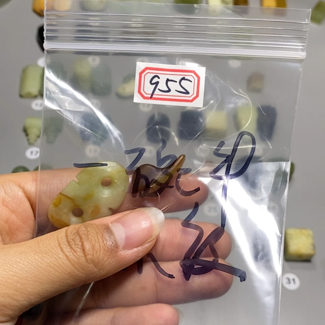 蛇纹石玉颈饰未镶嵌一***饭