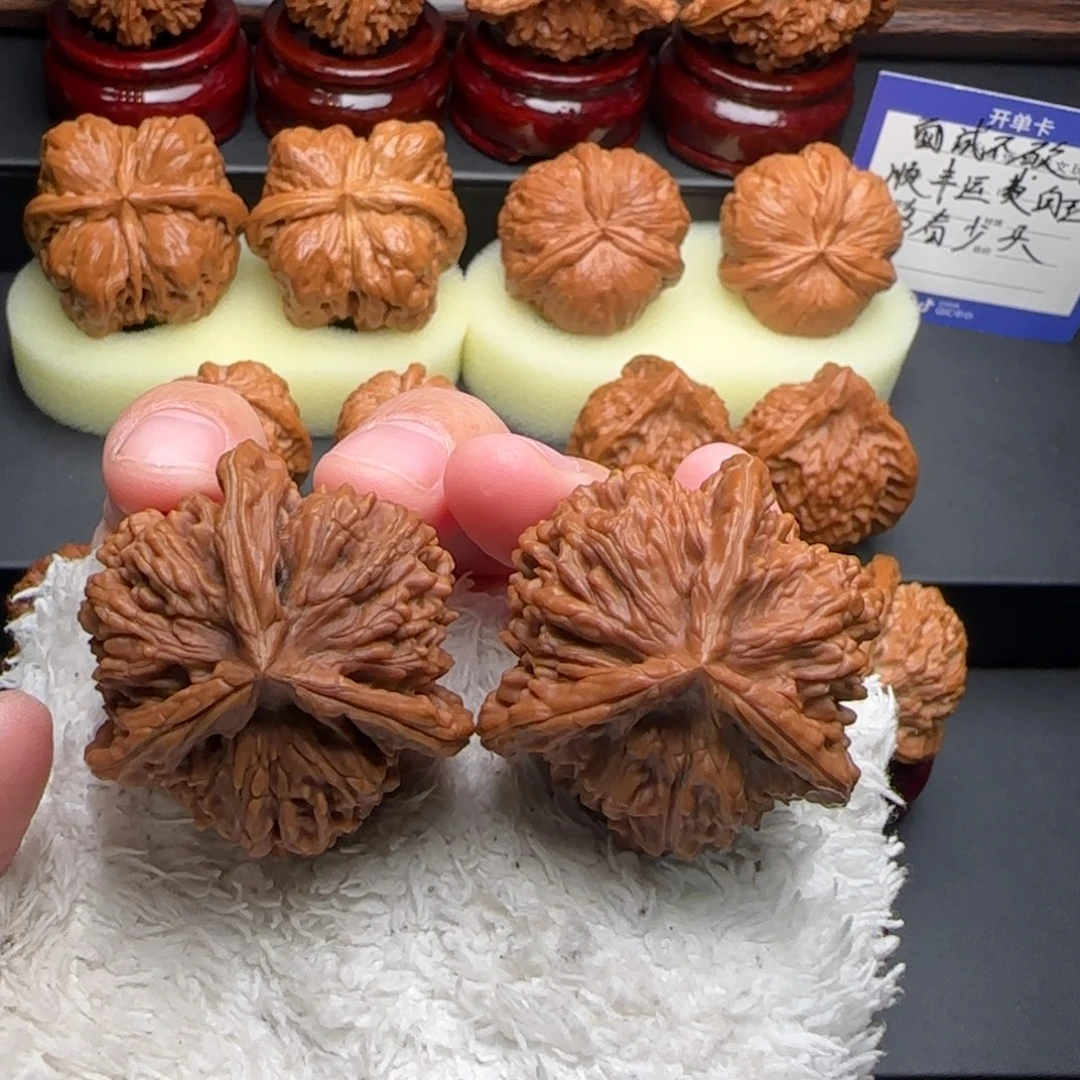 文玩核桃把件楼奔全品39