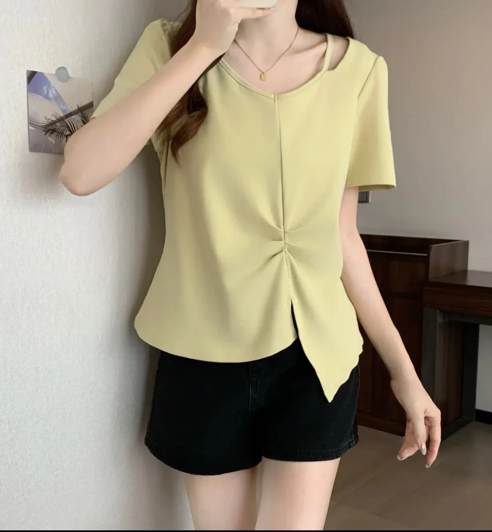 小众不规则设计时尚百搭上衣胖MM遮肉显瘦褶皱镂空小V领短袖T恤