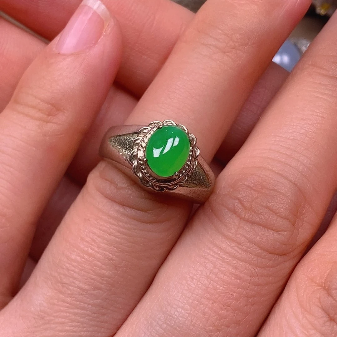 翡翠戒指未镶嵌翡翠蛋面