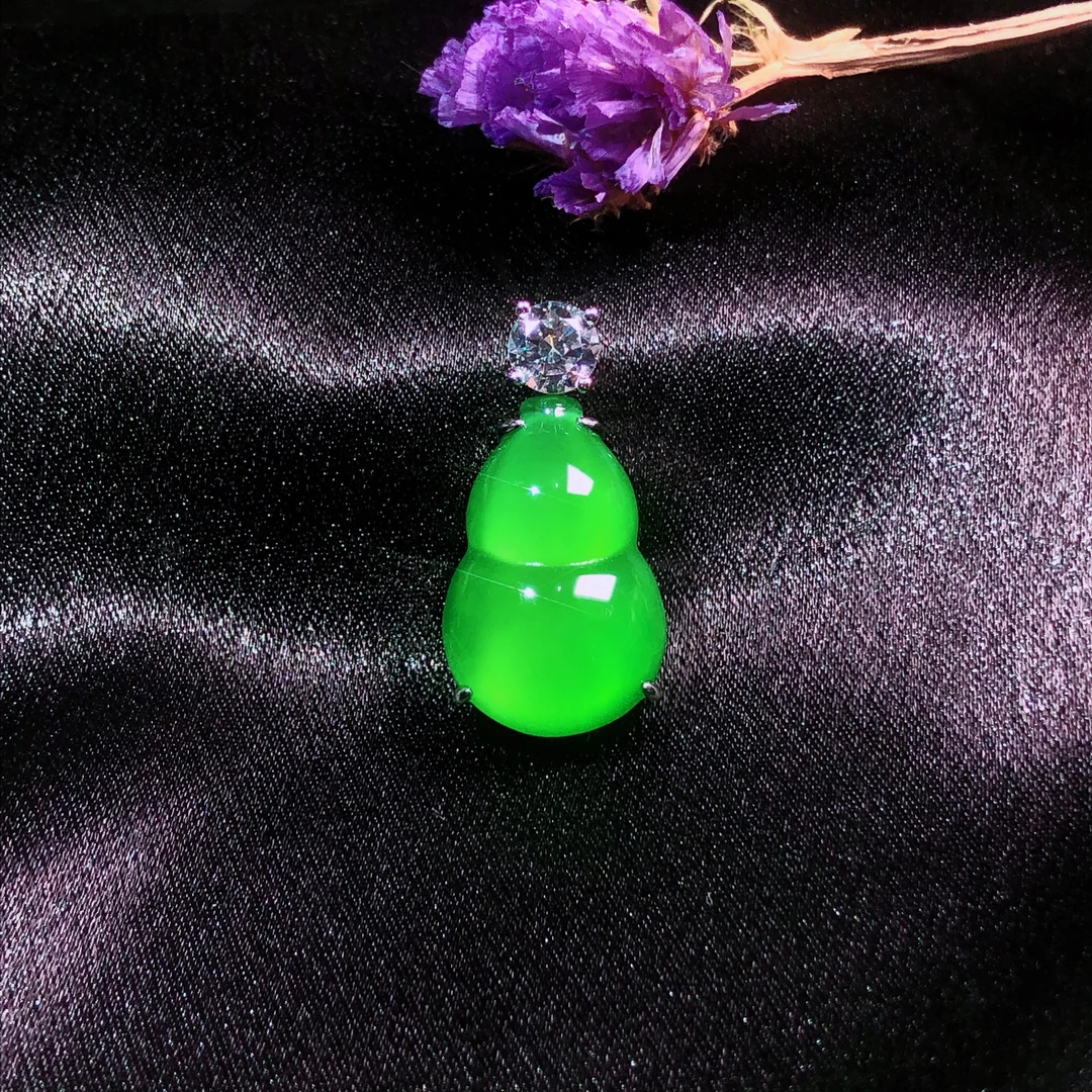 「蒂铭轩珠宝」天然绿色玉髓925银简约时尚气质葫芦吊坠