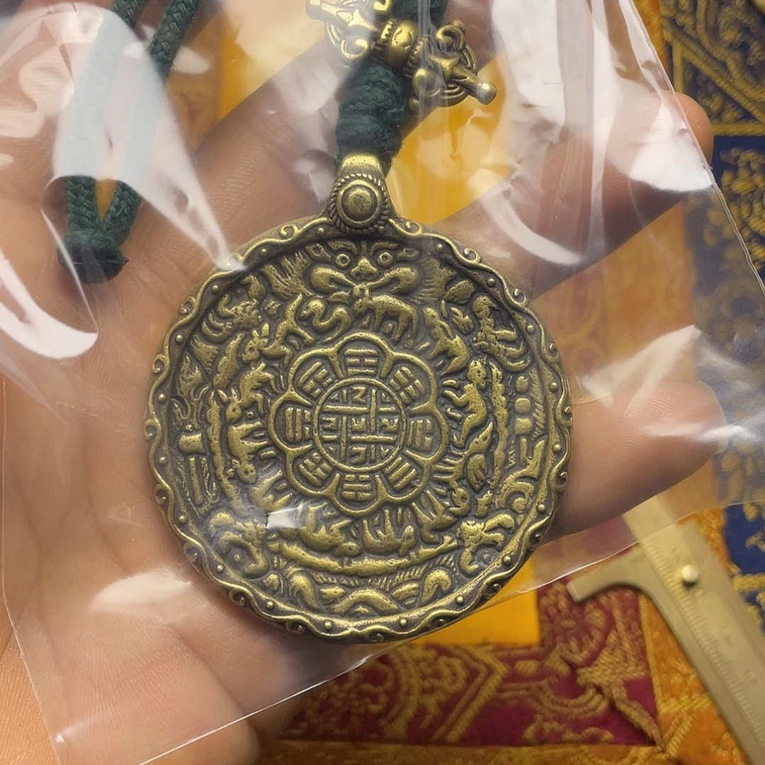 漫***端泥塑藏传的一座庙是