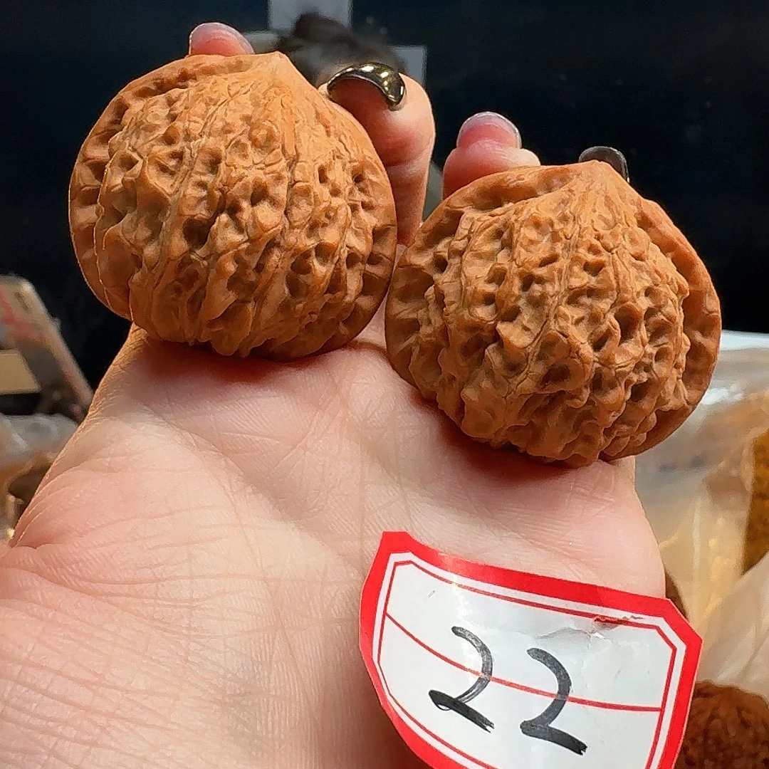 桃核吊坠胖金牛41尺