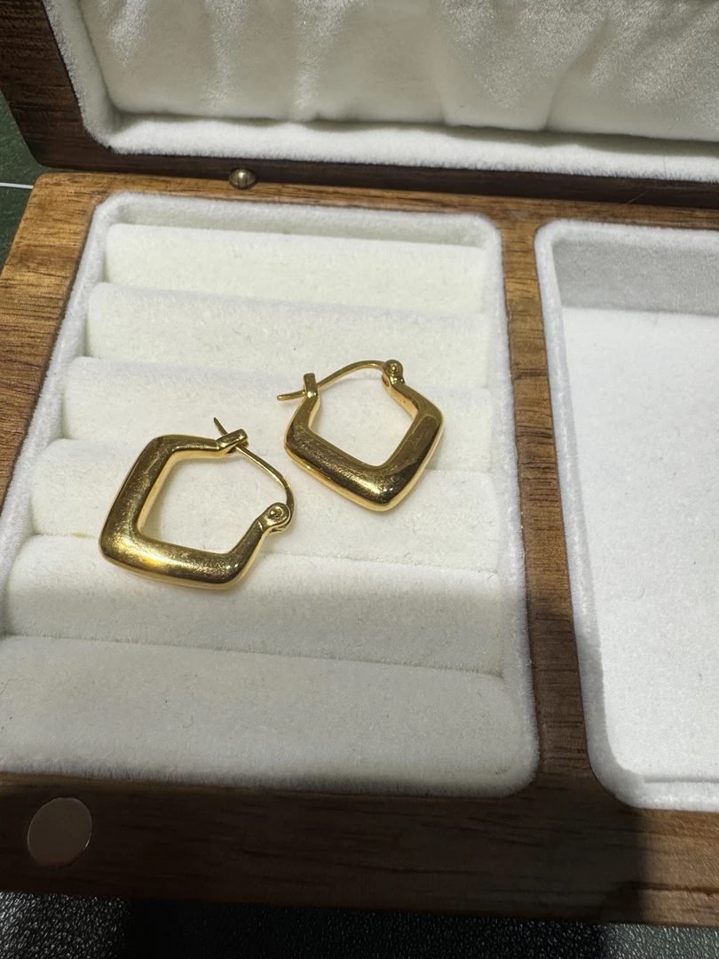 足金百搭精致耳饰