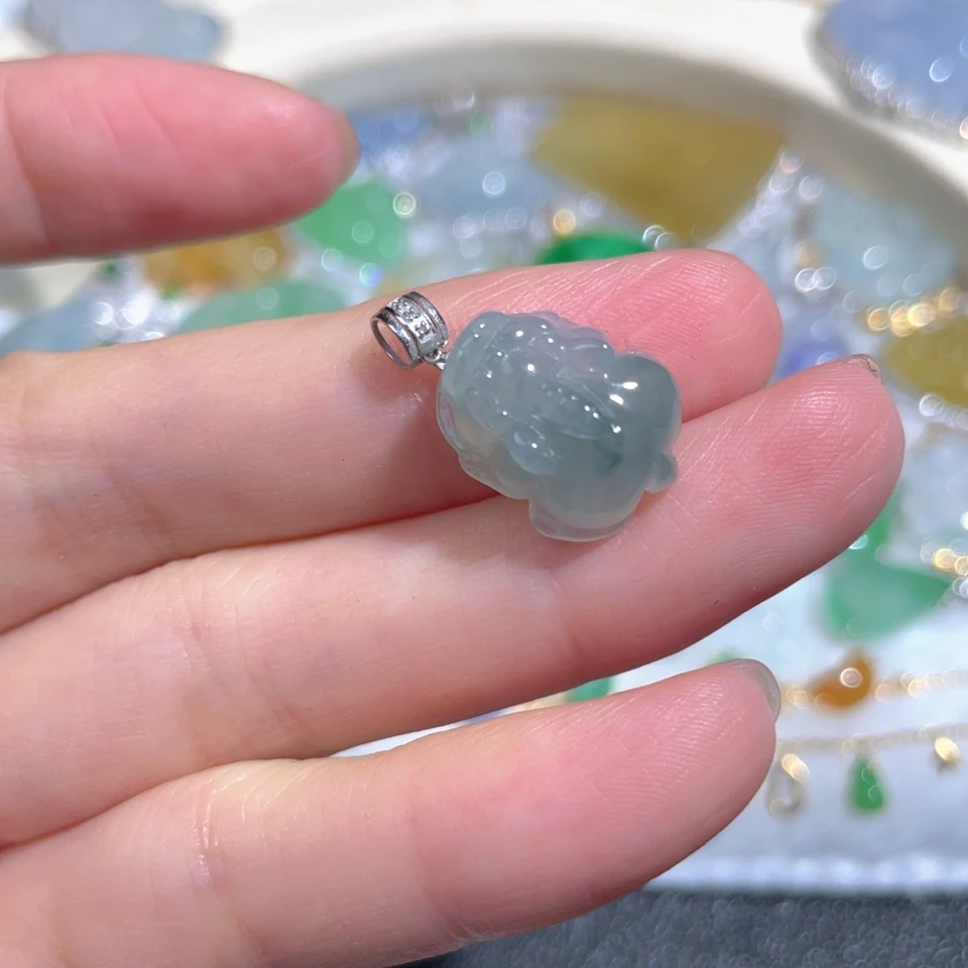 翡翠颈饰18K金镶嵌翡翠