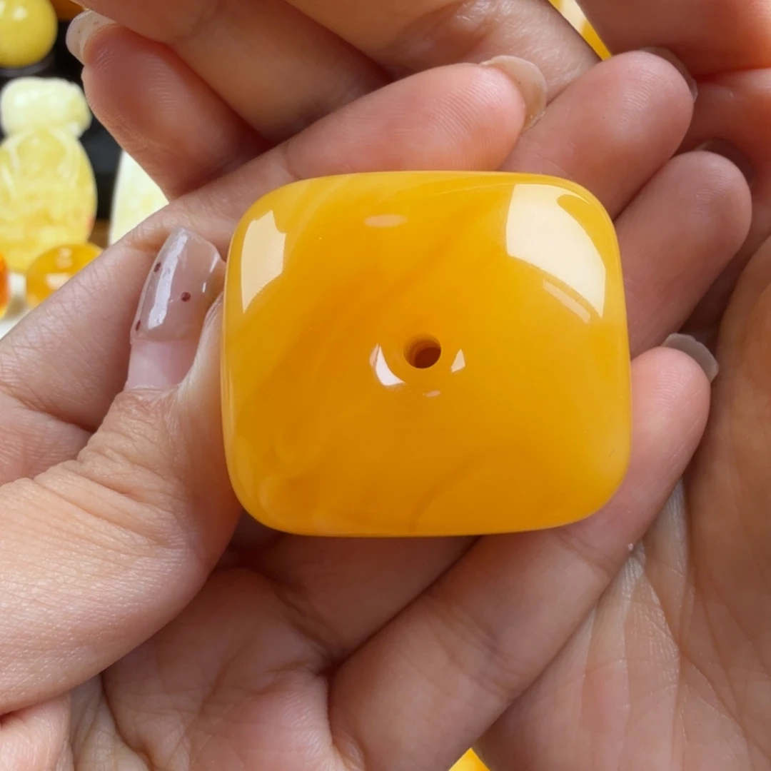 琥珀未镶嵌颈饰纯天然琥珀蜜蜡无优化