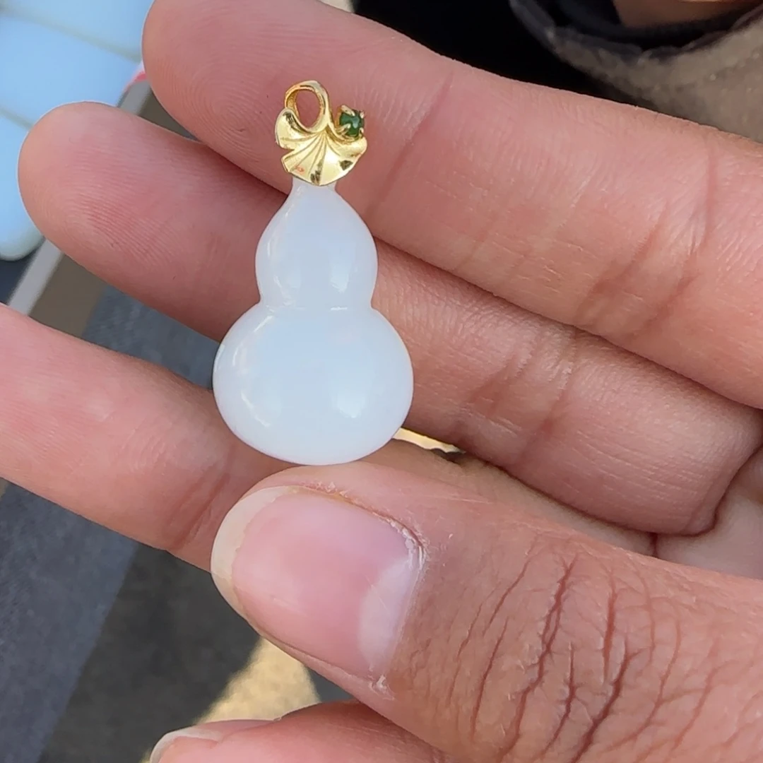 和田玉颈饰18K金镶嵌