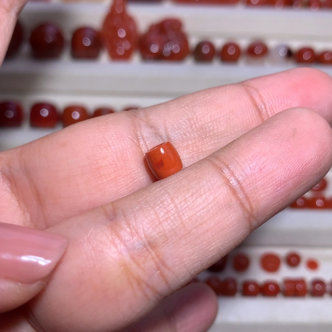 凯***南红玛瑙未镶嵌线束5.6满肉微火焰纹