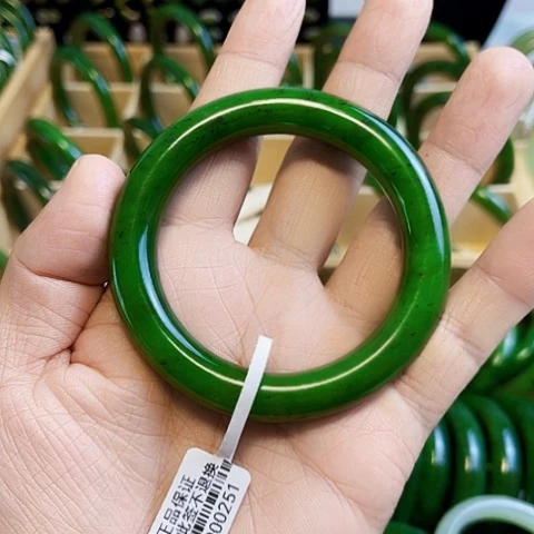 和田玉（碧玉）手镯未镶嵌