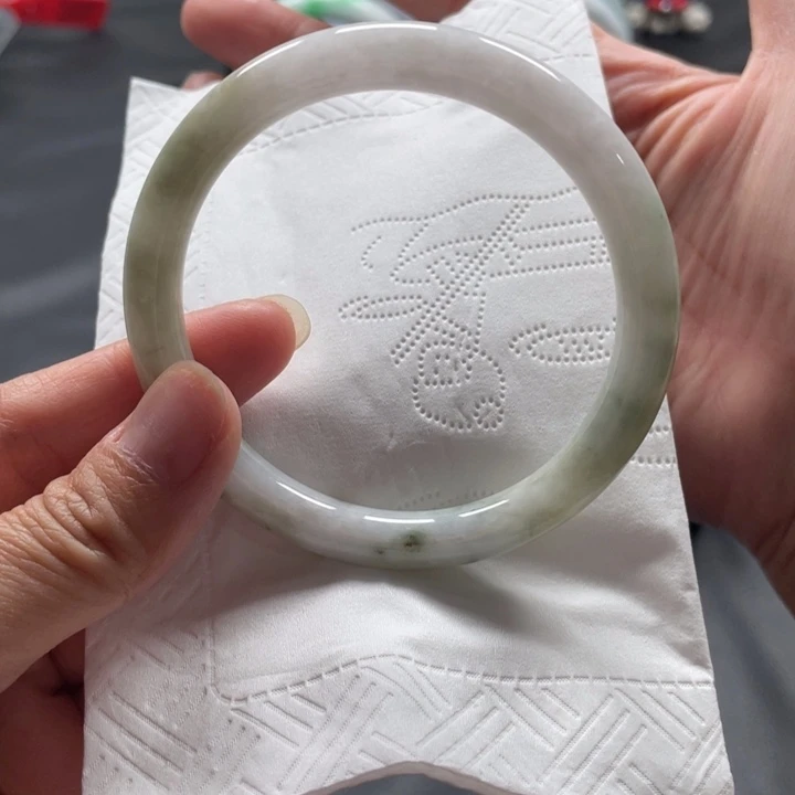 翡翠未镶嵌手镯手镯