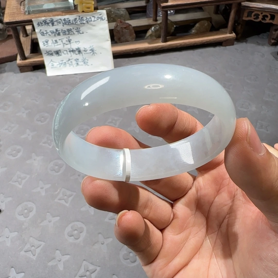 翡翠未镶嵌手镯55.3贵妃